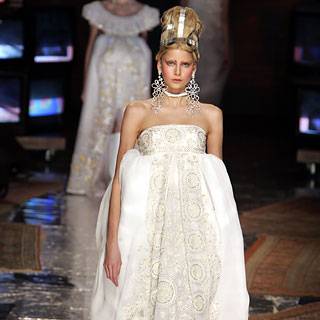 Christian Dior Spring/Summer 2005 Couture Collection | British Vogue