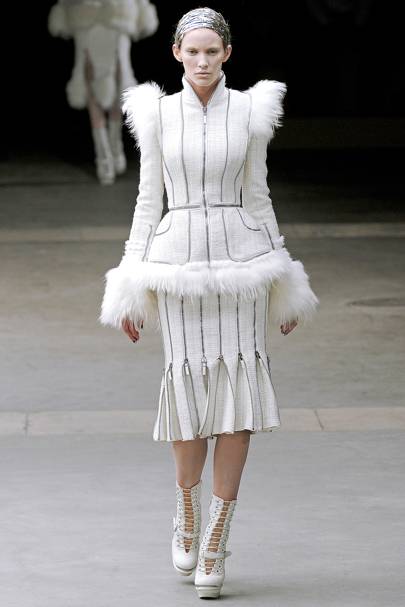 Alexander McQueen Autumn/Winter 2011 Ready-To-Wear show report ...