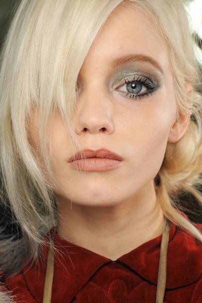 Bleach Blonde Hair Celebrities And Models With Peroxide Hair