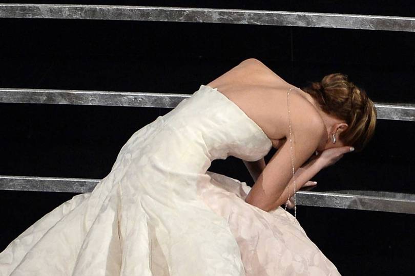 Jennifer Lawrence Fall Explains Her Fall At The Oscars British Vogue