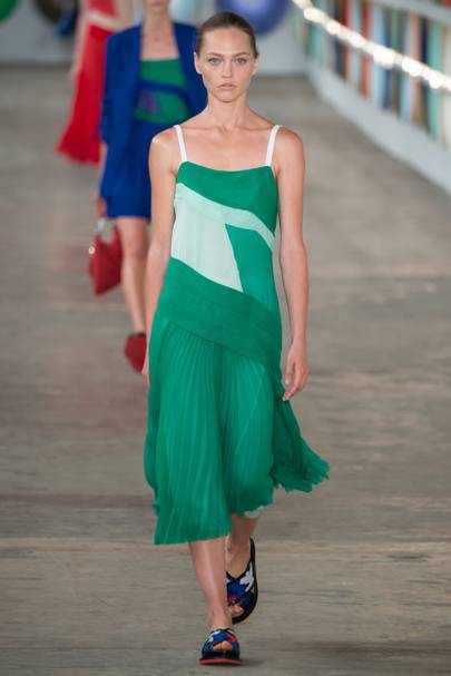 Boss Spring Summer 2017 Ready To Wear Show Report British Vogue Boss Spring Summer 2017 Ready To Wear Collection