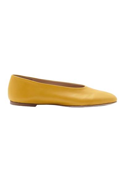 name brand flat shoes