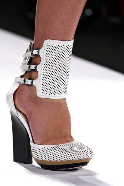 bcbg max azria schuhe