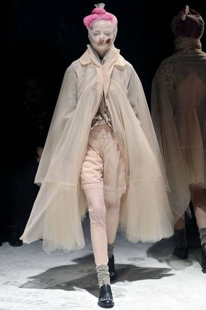 Comme Des Garcons Autumn/Winter 2009 Ready-To-Wear show report ...