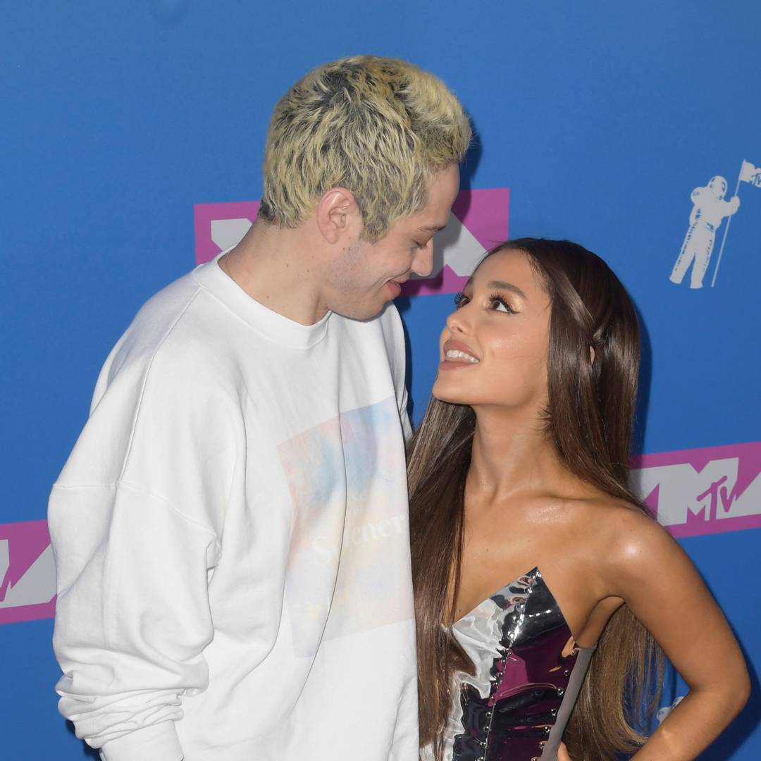 Image: Ariana Grande And Pete Davidson Reportedly Split