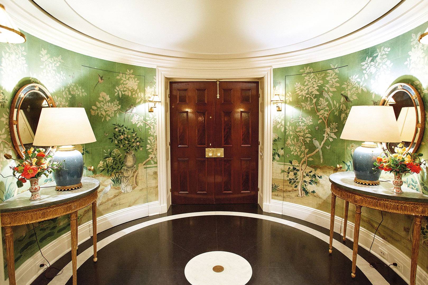 Inside Tory Burch S Apartment British Vogue