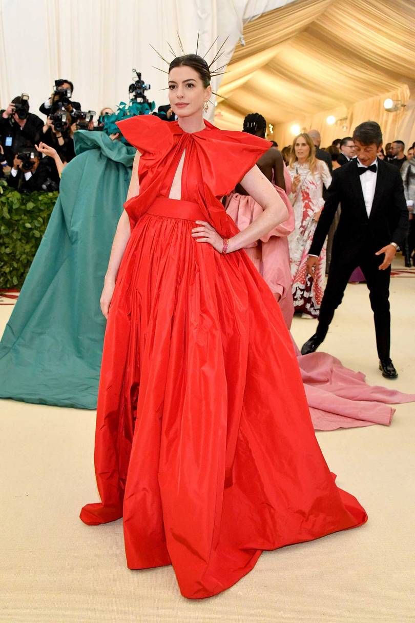 Ms. Hathaway at the 2018 Met Gala : r/AnneHathaway