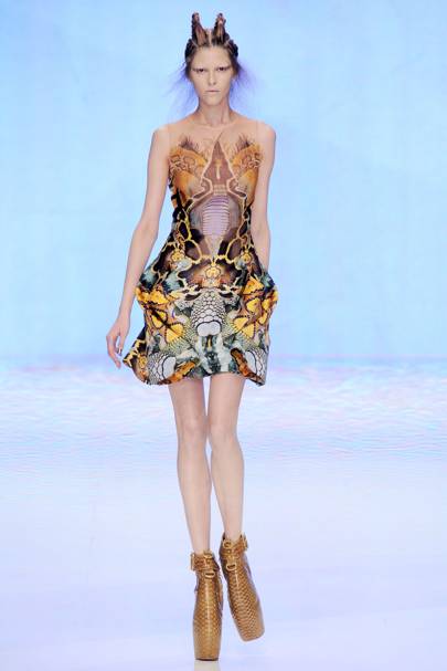 alexander mcqueen final collection 2010