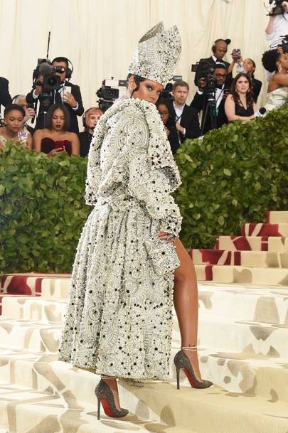 Oscar Winners Emma Stone, Alicia Vikander, & Jennifer Connelly Are Louis  Vuitton Ladies at Met Gala 2019!, 2019 Met Gala, Alicia Vikander, Emma  Stone, Jennifer Connelly, Met Gala