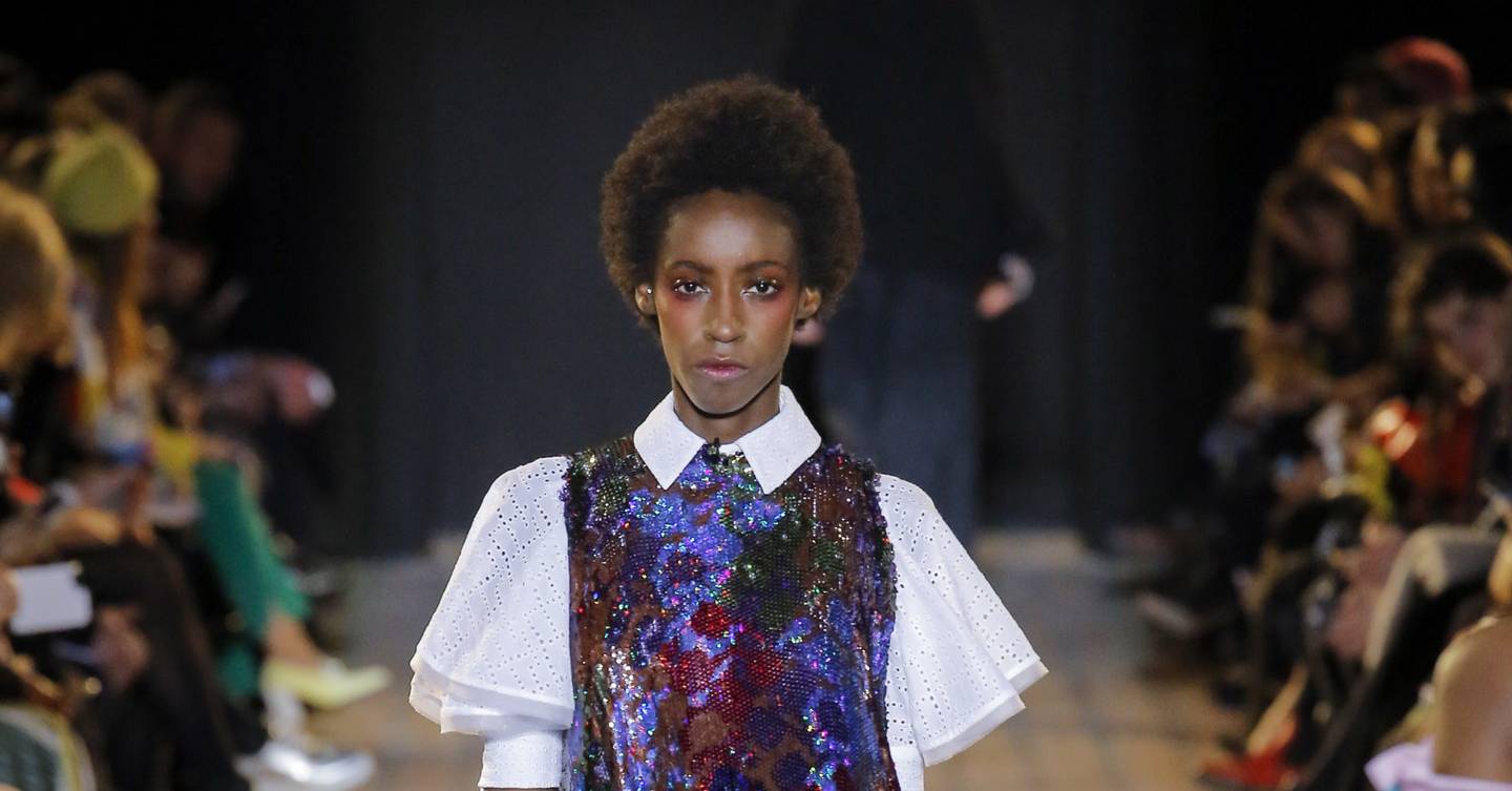 Fashion style Report beauty blue velvet at kenzo fall for lady Fashion style Report beauty blue velvet at kenzo fall for girls