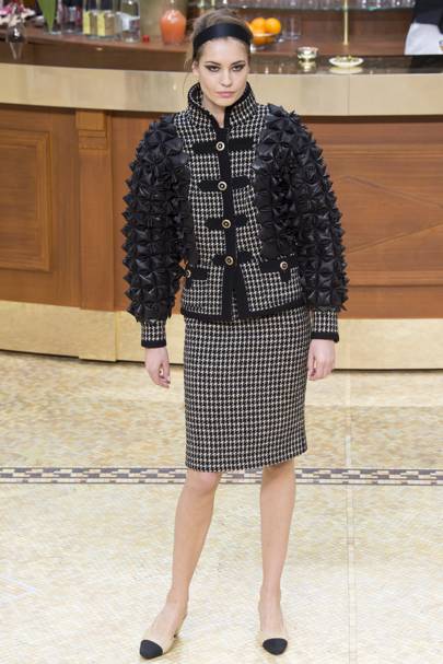 Chanel Autumn/Winter 2015 Ready-To-Wear show report | British Vogue