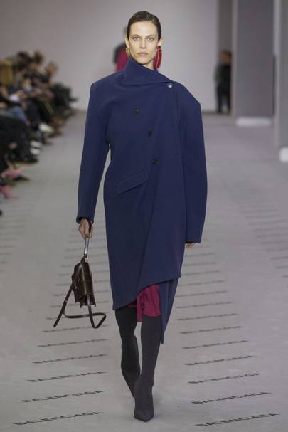 Balenciaga Autumn/Winter 2017 Ready to Wear | British Vogue