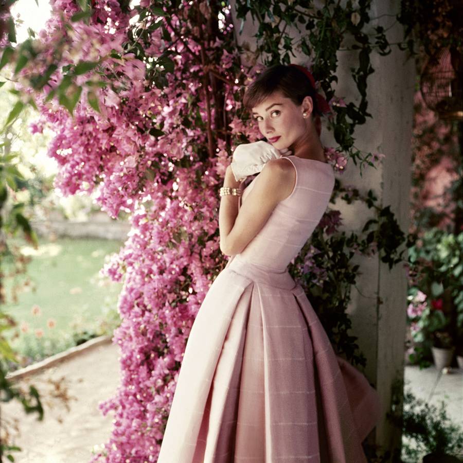 Audrey Hepburn: Beyond the Screen Audrey Hepburn: Beyond the Screen new photo Audrey Hepburn: Beyond the Screen Audrey Hepburn: Beyond the Screen new foto