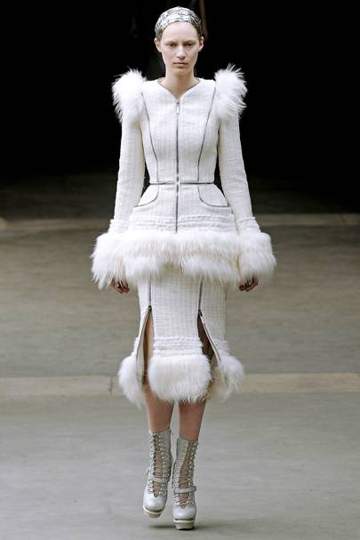 Alexander McQueen Autumn/Winter 2011 Ready-To-Wear show report ...