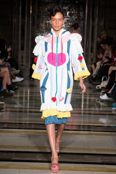 Leaf Xia Spring Summer 2018 Ready To Wear Show Report British Vogue