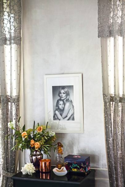 Kate Moss S House Images Home British Vogue I Love This Portrait Mario Testino Took Of Me And My Daughter It Hangs In Bathroom