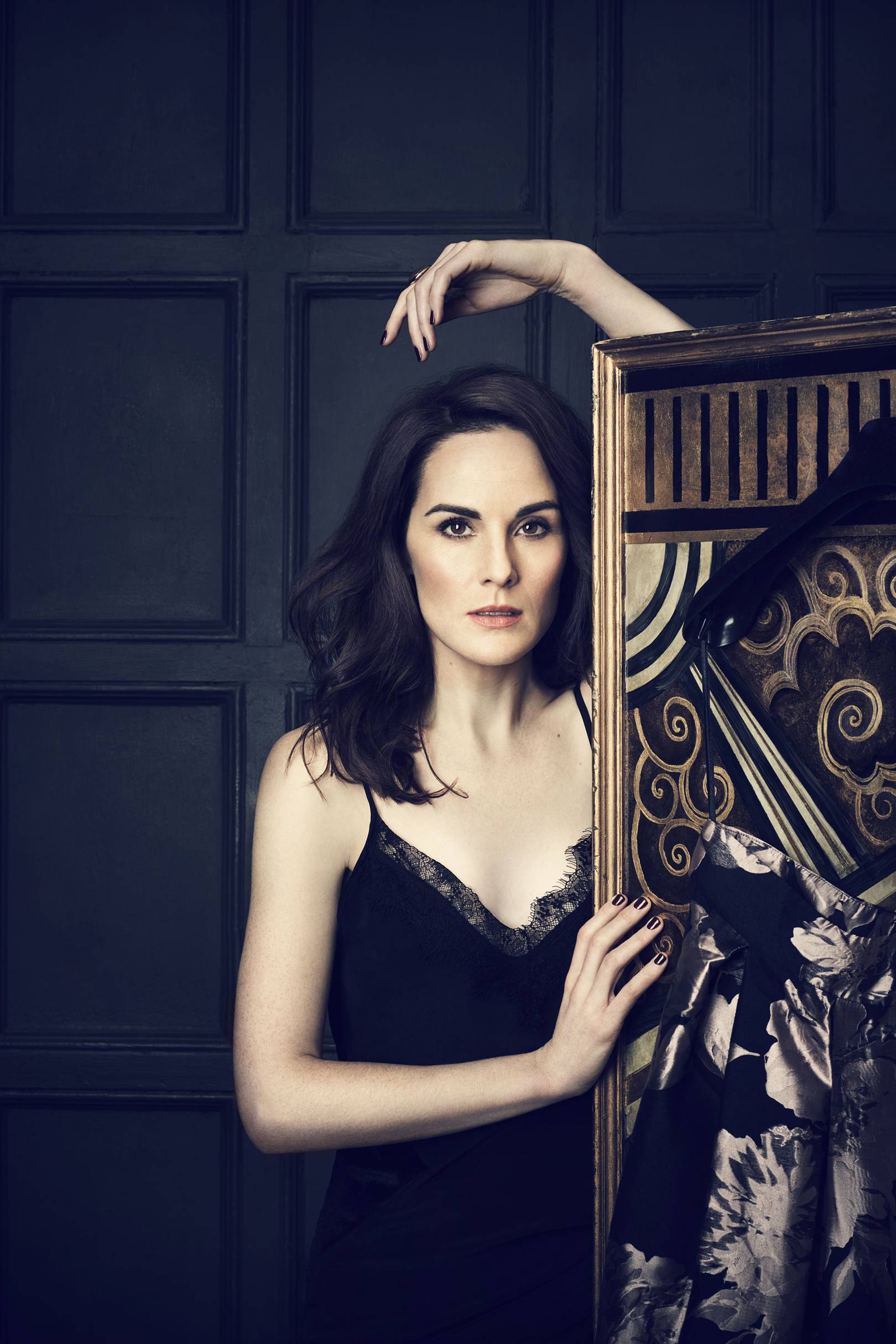 michelle-dockery-0240v3-vogue-5feb18-by-jason-bell.jpg