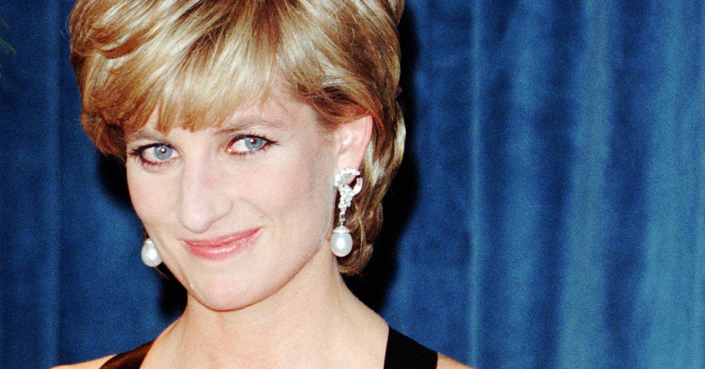 Cleavage Diana Newton naked (41 foto and video), Topless, Is a cute, Selfie, braless 2015 Cleavage Diana Newton nude (14 photos), Pussy, Paparazzi, Twitter, cleavage 2017