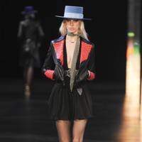 How to wear a Scarf - 2015 Spring/summer trend | British Vogue