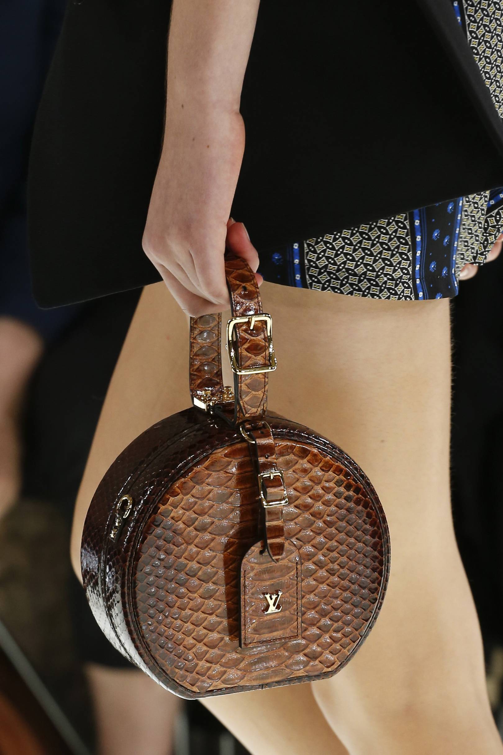 Watch - Handbags summer on the high street video to wear - Handbags summer on the high street video