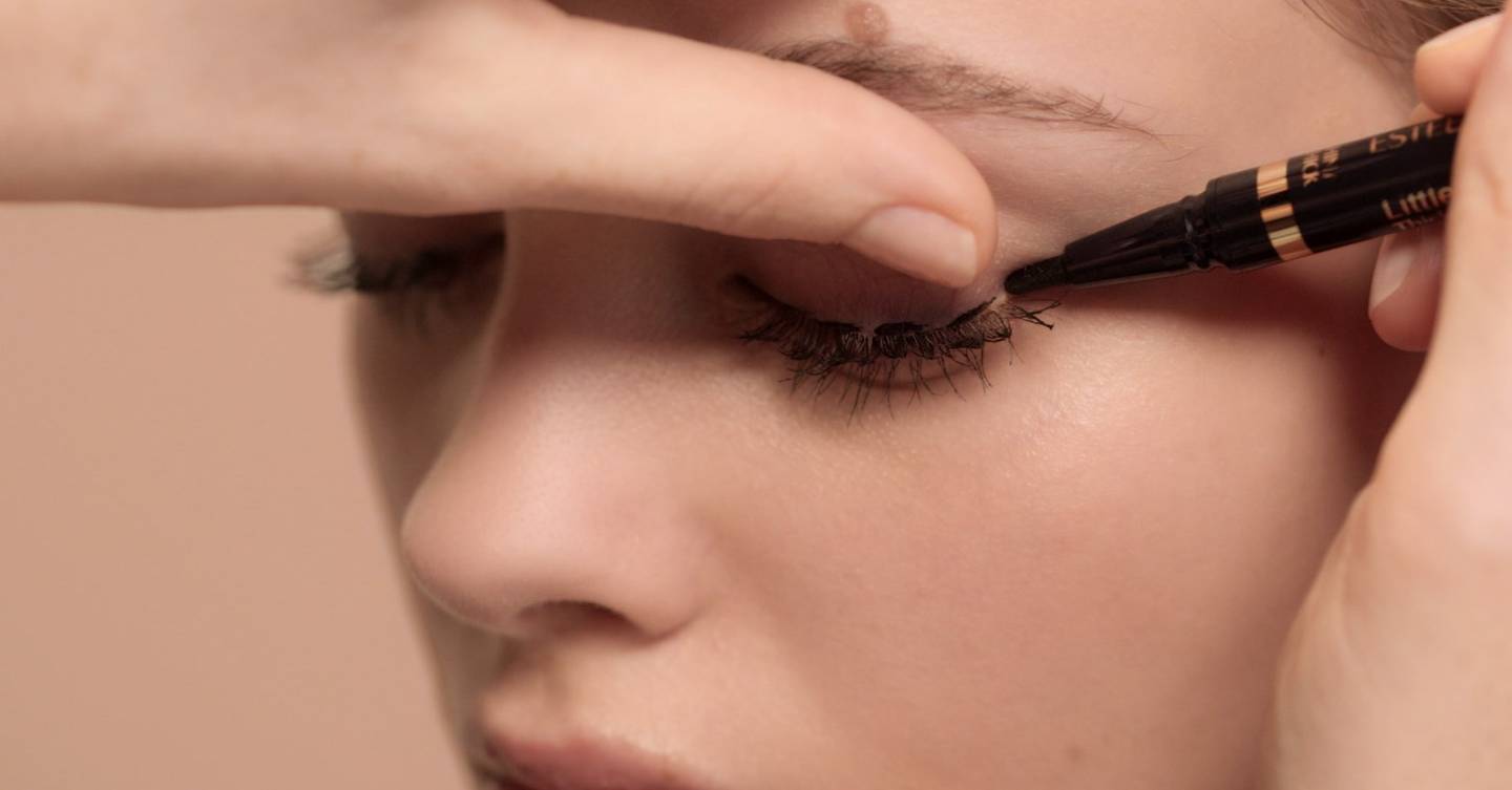 Vogue Beauty School How to do a winged eyeliner British Vogue