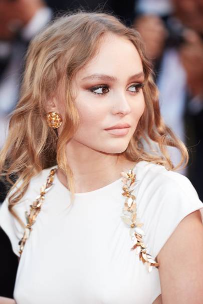 Lily-Rose Depp Style Lessons On Accessorising Chanel Jewellery And ...